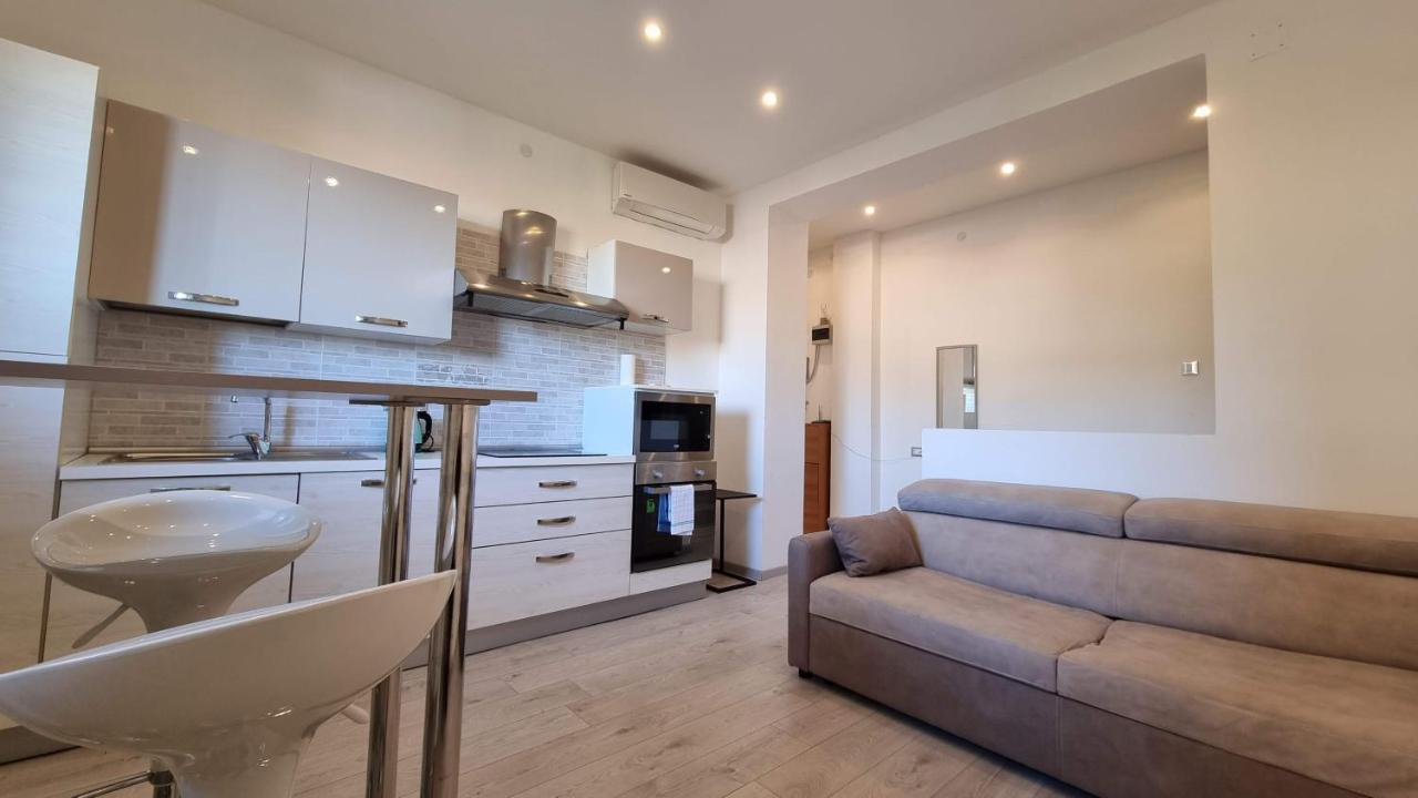 Crispi 85 - Air Conditioner - Teatro Rossetti Apartment Triest Exterior foto